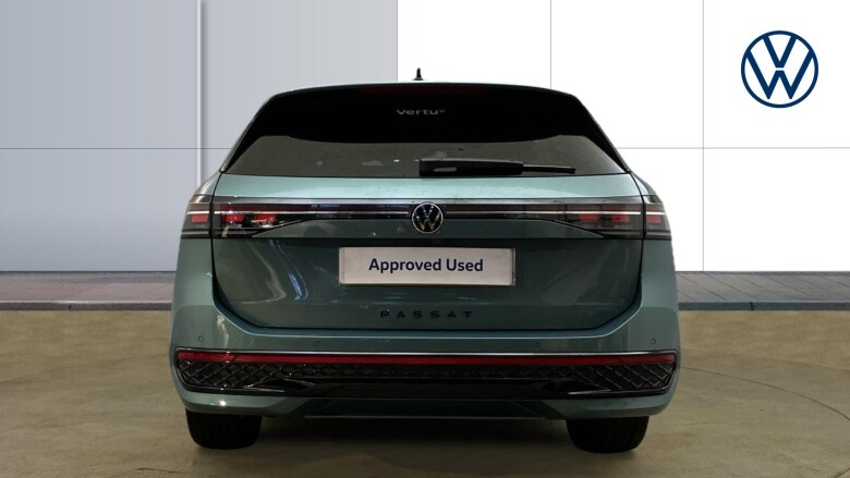 Volkswagen Passat 1.5 TSI eHybrid 272 R-Line 5dr DSG Estate